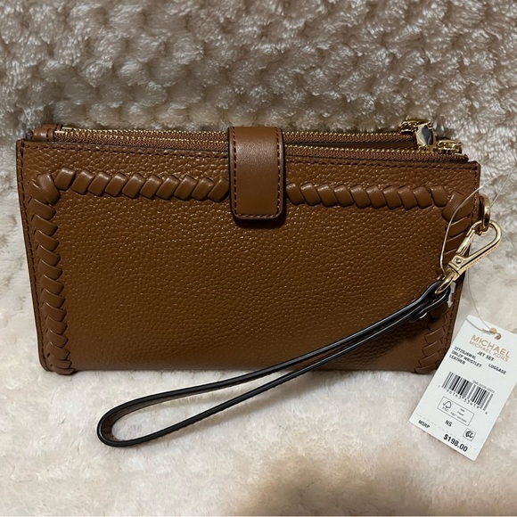 MICHAEL KORS JET SET MERCER PEBBLE LEATHER DOUBLE ZIP WRISTLET NWT! - Picture 2 of 4